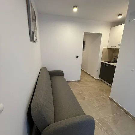 Apartment And Sea 2